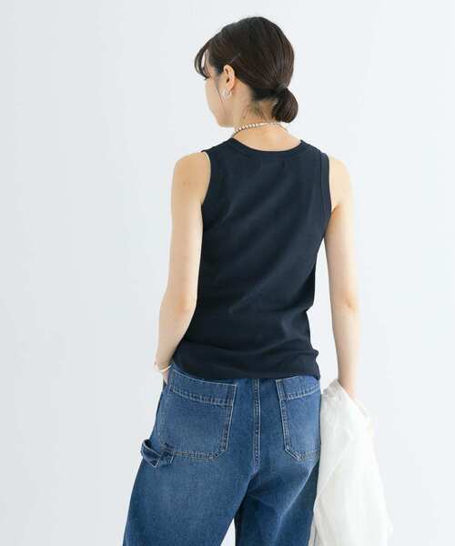 URBAN RESEARCH（アーバンリサーチ）の「ハイゲージノースリーブニット（タンクトップ・レディース・ホワイト/ブラウン/ネイビー・FREE）」の15枚目の写真