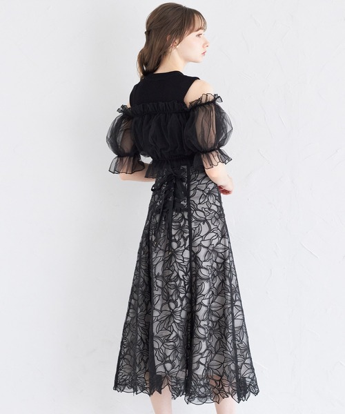 tocco closet（トッコ　クローゼット）の「フラワーレース刺繍バックレースアップマーメイドスカート（スカート・レディース・ブラック/グレイッシュブルー/ピンク・M）」の4枚目の写真