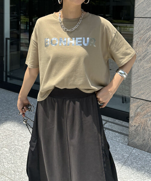 DouDou（ドゥドゥ）の「【WEB限定】箔プリントロゴTEE（Tシャツ/カットソー・レディース・オフホワイト/ブラック/ピンク/ベージュ・FREE）」の18枚目の写真