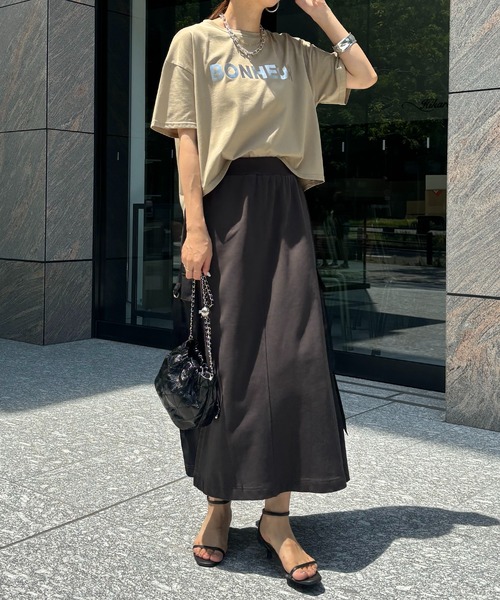 DouDou（ドゥドゥ）の「【WEB限定】箔プリントロゴTEE（Tシャツ/カットソー・レディース・オフホワイト/ブラック/ピンク/ベージュ・FREE）」の7枚目の写真