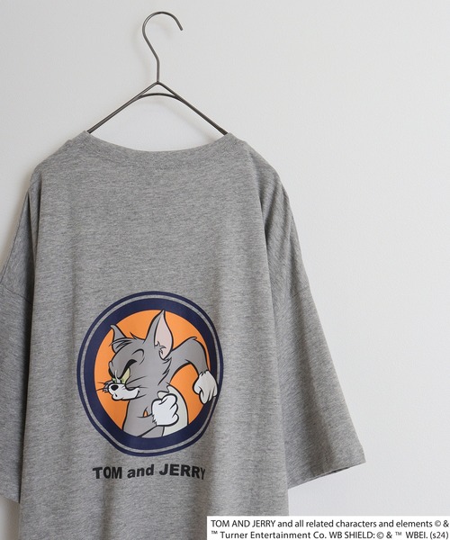 Tom＆Jerry（トムアンドジェリー）の「Tom＆Jerry oversized short sleeve T-shirt / トムとジェリー オーバーサイズ 半袖Tシャツ unisex（Tシャツ/カットソー・メンズ・オフホワイト/ベージュ/ダークグリーン系/ブラック系/チャコール/モカ/ダークグリーン/チャコールグレー/ネイビー系/ホワイト系3/杢グレー/ブラック/ホワイト系2/ホワイト系1/オレンジ/ネイビー・M/XL/L）」の9枚目の写真