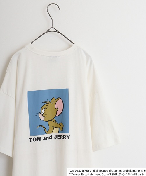 Tom＆Jerry（トムアンドジェリー）の「Tom＆Jerry oversized short sleeve T-shirt / トムとジェリー オーバーサイズ 半袖Tシャツ unisex（Tシャツ/カットソー・メンズ・オフホワイト/ベージュ/ダークグリーン系/ブラック系/チャコール/モカ/ダークグリーン/チャコールグレー/ネイビー系/ホワイト系3/杢グレー/ブラック/ホワイト系2/ホワイト系1/オレンジ/ネイビー・M/XL/L）」の2枚目の写真