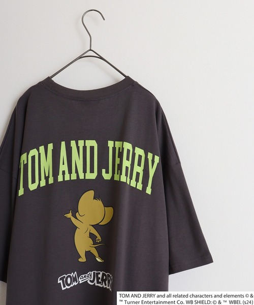 Tom＆Jerry（トムアンドジェリー）の「Tom＆Jerry oversized short sleeve T-shirt / トムとジェリー オーバーサイズ 半袖Tシャツ unisex（Tシャツ/カットソー・メンズ・オフホワイト/ベージュ/ダークグリーン系/ブラック系/チャコール/モカ/ダークグリーン/チャコールグレー/ネイビー系/ホワイト系3/杢グレー/ブラック/ホワイト系2/ホワイト系1/オレンジ/ネイビー・M/XL/L）」の8枚目の写真