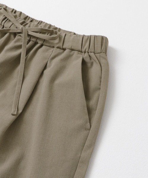 ITEMS URBANRESEARCH（アイテムズ アーバンリサーチ）の「テーパードイージーパンツ（その他パンツ・レディース・チャコールグレー/ライトカーキ/ブラック・FREE）」の19枚目の写真