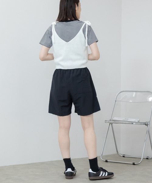 HEILIS(ヘイリス)の「ナイロンショートパンツ / ブラック グレー チャコール ノームコア カジュアル シンプル 無地 ハーフ パンツ 夏服 春服 秋服 フェス アウトドア キャンプ ランニング 撥水 軽量 韓国 ウエストゴム フリーサイズ ショートパンツ 膝上 ボトムス ナイロン スポーツ(その他パンツ・レディース・ブラック/チャコールグレー・FREE)」の14枚目の写真