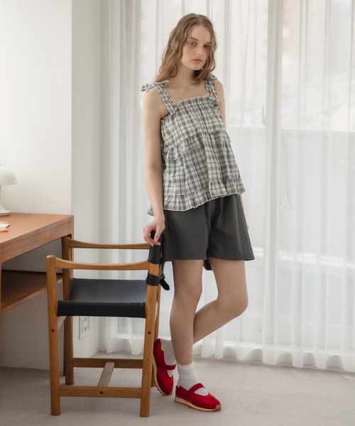 HEILIS(ヘイリス)の「ナイロンショートパンツ / ブラック グレー チャコール ノームコア カジュアル シンプル 無地 ハーフ パンツ 夏服 春服 秋服 フェス アウトドア キャンプ ランニング 撥水 軽量 韓国 ウエストゴム フリーサイズ ショートパンツ 膝上 ボトムス ナイロン スポーツ(その他パンツ・レディース・ブラック/チャコールグレー・FREE)」の8枚目の写真