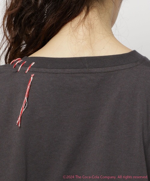 niko and...(ニコアンド)の「【Coca-Cola (コカ・コーラ)】コレクション ステッチプリントTシャツ(Tシャツ/カットソー・レディース・チャコール/ホワイト/レッド/ブルー・FREE)」の20枚目の写真