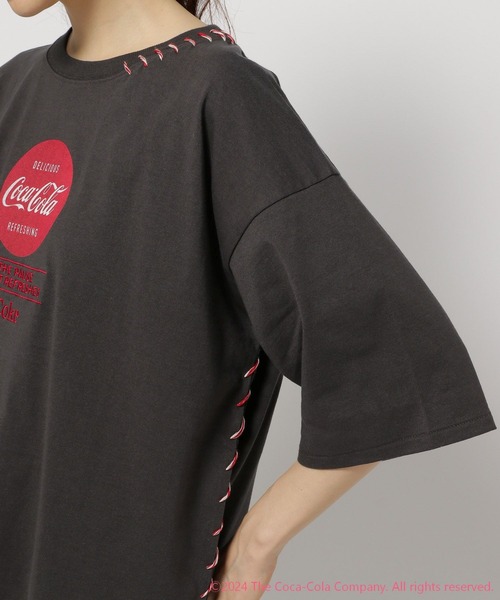 niko and...(ニコアンド)の「【Coca-Cola (コカ・コーラ)】コレクション ステッチプリントTシャツ(Tシャツ/カットソー・レディース・チャコール/ホワイト/レッド/ブルー・FREE)」の21枚目の写真