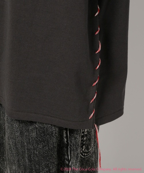 niko and...(ニコアンド)の「【Coca-Cola (コカ・コーラ)】コレクション ステッチプリントTシャツ(Tシャツ/カットソー・レディース・チャコール/ホワイト/レッド/ブルー・FREE)」の22枚目の写真