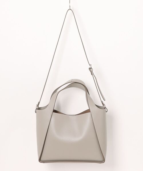 STELLA McCARTNEY(ステラマッカートニー)の「Stella Logo Grainy Alter Mat Crossbody Bag / ステラ ロゴ グレイン オルターマット クロスボディバッグ(トートバッグ・レディース・ベージュ・ONE SIZE)」の7枚目の写真