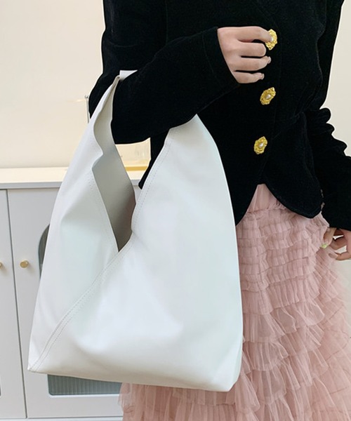 MILAE(ミレ)の「トライアングルトートバッグ(トートバッグ・レディース・シルバー/キャメル/ホワイト/ゴールド/ブラック・FREE)」の1枚目の写真