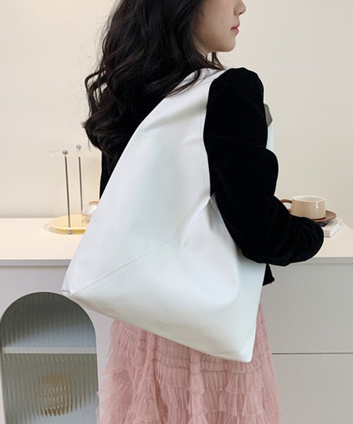 MILAE(ミレ)の「トライアングルトートバッグ(トートバッグ・レディース・シルバー/キャメル/ホワイト/ゴールド/ブラック・FREE)」の6枚目の写真