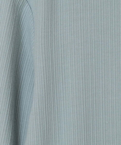 a.v.v（アーヴェヴェ）の「[100-130]ハイネックカットソー（Tシャツ/カットソー・キッズ・ダークインディゴブルー/ホワイト/アイボリー/ブラック・110/100/120/130）」の10枚目の写真