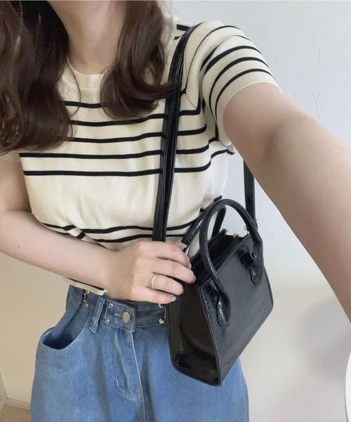 merrylatte（メリーラテ）の「クロコダイルスクエアショルダーバッグ（ショルダーバッグ・レディース・ブラック/ベージュ・FREE）」の5枚目の写真