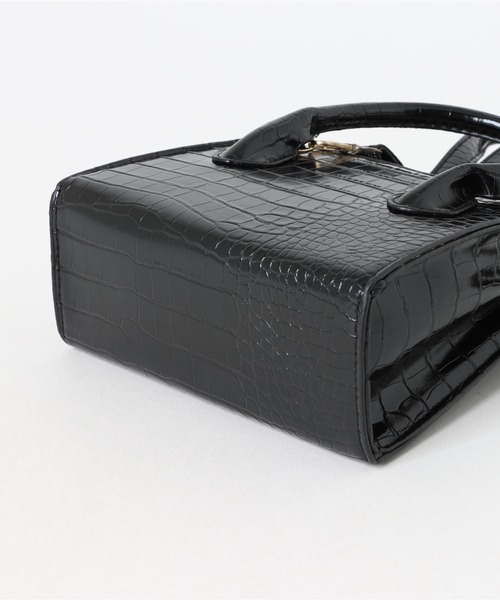 merrylatte（メリーラテ）の「クロコダイルスクエアショルダーバッグ（ショルダーバッグ・レディース・ブラック/ベージュ・FREE）」の17枚目の写真