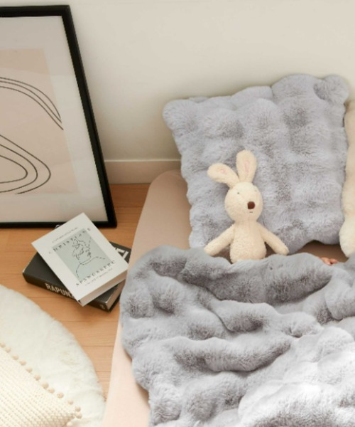 iellio（イエリオ）の「ぽこぽこボリュームファー　クッションカバー（クッション/クッションカバー・レディース・グレー/アイボリー/ベージュ・FREE）」の16枚目の写真