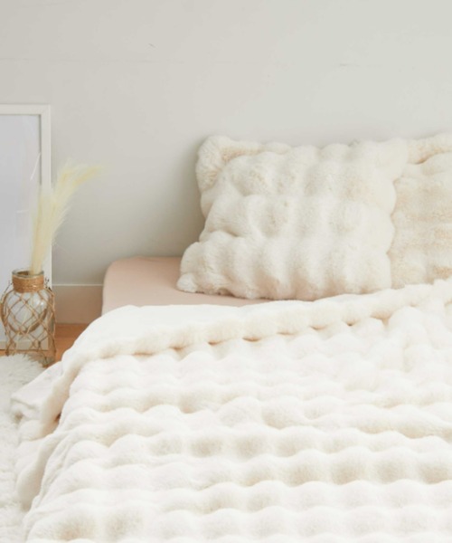 iellio（イエリオ）の「ぽこぽこボリュームファー　クッションカバー（クッション/クッションカバー・レディース・グレー/アイボリー/ベージュ・FREE）」の9枚目の写真