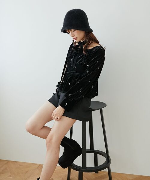 MAJESTIC LEGON(マジェスティックレゴン)の「チョーカーセットベロアトップス(シャツ/ブラウス・レディース・ブラウン系その他2/ブラック系その他・MEDIUM)」の14枚目の写真