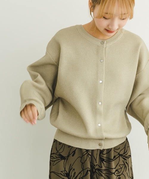 ITEMS URBANRESEARCH（アイテムズ アーバンリサーチ）の「ドットボタンラメニットカーディガン（カーディガン/ボレロ・レディース・グレー系その他/ブラック/ライトカーキ・FREE）」の9枚目の写真