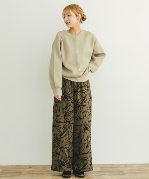 ITEMS URBANRESEARCH（アイテムズ アーバンリサーチ）の「ドットボタンラメニットカーディガン（カーディガン/ボレロ・レディース・グレー系その他/ブラック/ライトカーキ・FREE）」の11枚目の写真