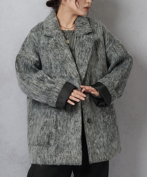 Lull（ルル）の「【Lull / ルル】シャギーショートコート（チェスターコート・レディース・グレー/ブラック系その他・ONESIZE）」の3枚目の写真