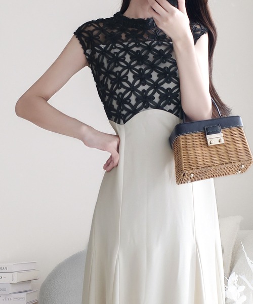 mily bilet(ミウィビレット)の「【mily bilet】華やか花モチーフが大人可愛い シアーレースノースリーブワンピース(ワンピース・レディース・ブラック/アイボリー・SMALL/X-LARGE/MEDIUM/LARGE)」の7枚目の写真