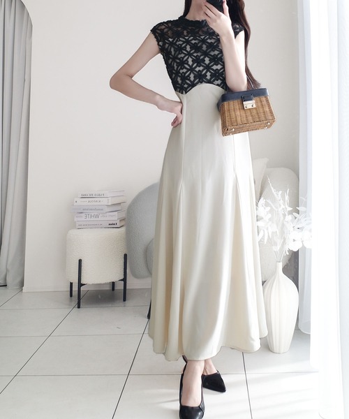 mily bilet(ミウィビレット)の「【mily bilet】華やか花モチーフが大人可愛い シアーレースノースリーブワンピース(ワンピース・レディース・ブラック/アイボリー・SMALL/X-LARGE/MEDIUM/LARGE)」の5枚目の写真