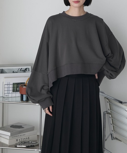 forksy.(フォルクシー)の「【forksy.】アウトリンキングリメイク風スウェット(スウェット・レディース・チャコール/グレイッシュブルー・FREE)」の1枚目の写真