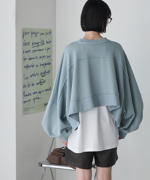 forksy.(フォルクシー)の「【forksy.】アウトリンキングリメイク風スウェット(スウェット・レディース・チャコール/グレイッシュブルー・FREE)」の6枚目の写真