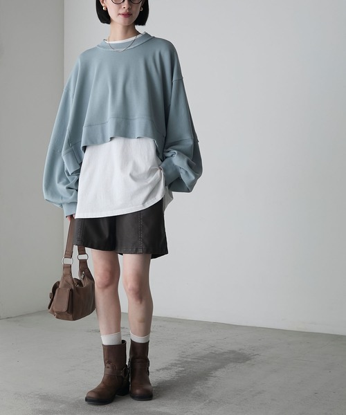 forksy.(フォルクシー)の「【forksy.】アウトリンキングリメイク風スウェット(スウェット・レディース・チャコール/グレイッシュブルー・FREE)」の12枚目の写真