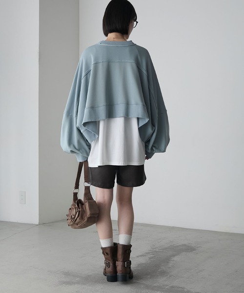 forksy.(フォルクシー)の「【forksy.】アウトリンキングリメイク風スウェット(スウェット・レディース・チャコール/グレイッシュブルー・FREE)」の15枚目の写真