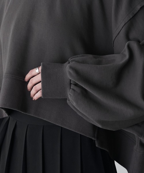 forksy.(フォルクシー)の「【forksy.】アウトリンキングリメイク風スウェット(スウェット・レディース・チャコール/グレイッシュブルー・FREE)」の21枚目の写真