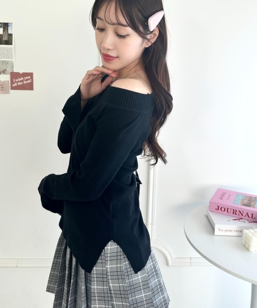 Loueme（ルエム）の「オフショルダーリブトップス（Tシャツ/カットソー・レディース・ブラック/レッド/グレー・FREE）」の10枚目の写真