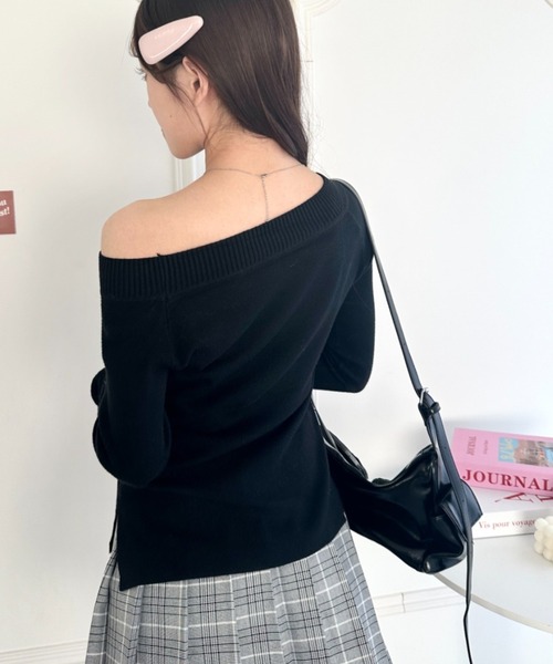 Loueme（ルエム）の「オフショルダーリブトップス（Tシャツ/カットソー・レディース・ブラック/レッド/グレー・FREE）」の9枚目の写真