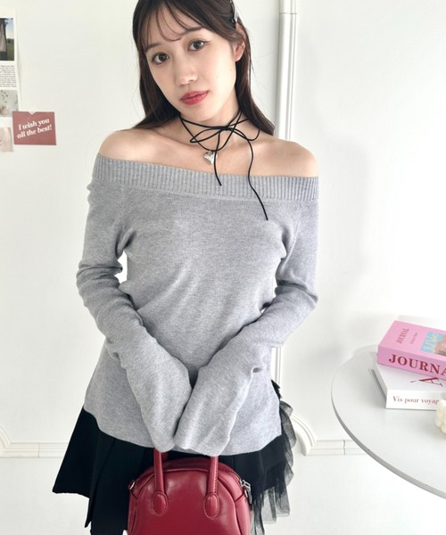Loueme（ルエム）の「オフショルダーリブトップス（Tシャツ/カットソー・レディース・ブラック/レッド/グレー・FREE）」の4枚目の写真