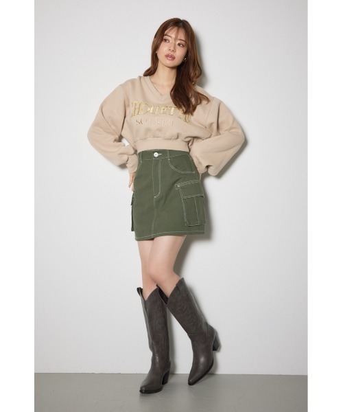 rienda(リエンダ)の「Vネックショートスウェットトップス 春服 秋服 トレーナー(スウェット・レディース・ベージュ/ホワイト/グレー・FREE)」の22枚目の写真