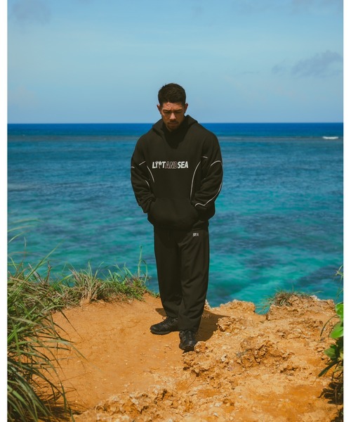 WIND AND SEA（ウィンダンシー）の「LYFT x WDS PIPING HOODED SWEAT