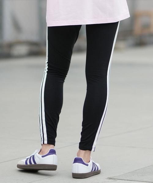 adidas（アディダス）の「adidas/アディダス レギンス エッセンシャルズ スリーストライプス コットンタイツ KVC52（レギンス/スパッツ・レディース・ブラック×ホワイト・M/L）」の10枚目の写真