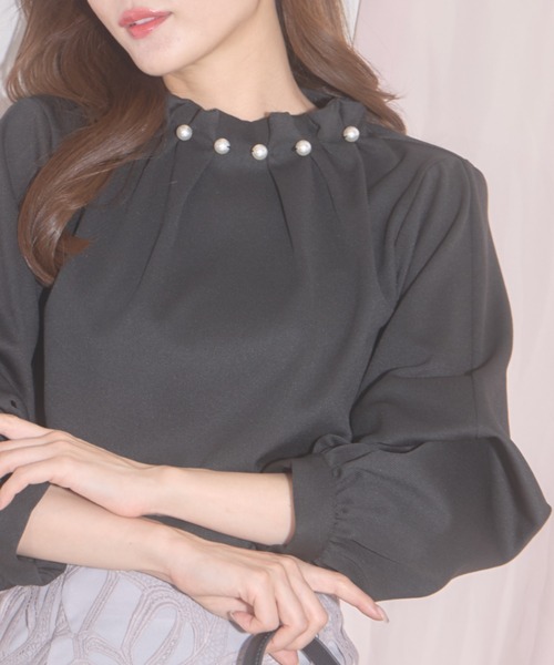 tocco closet(トッコ クローゼット)の「【ZOZO限定】ネックパールカルゼカットジョーゼット2WAYスリーブブラウス(シャツ/ブラウス・レディース・グレー/ブラック/ベージュ・M)」の1枚目の写真
