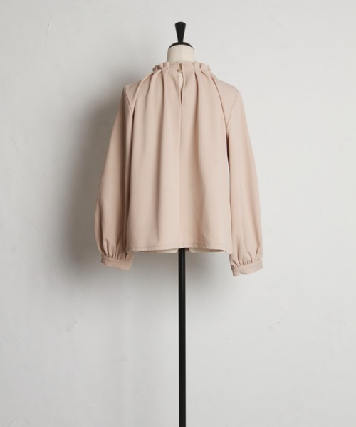 tocco closet(トッコ クローゼット)の「【ZOZO限定】ネックパールカルゼカットジョーゼット2WAYスリーブブラウス(シャツ/ブラウス・レディース・グレー/ブラック/ベージュ・M)」の7枚目の写真