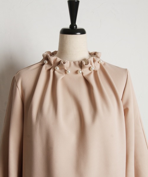tocco closet(トッコ クローゼット)の「【ZOZO限定】ネックパールカルゼカットジョーゼット2WAYスリーブブラウス(シャツ/ブラウス・レディース・グレー/ブラック/ベージュ・M)」の9枚目の写真