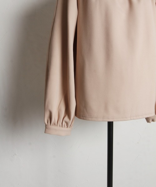 tocco closet(トッコ クローゼット)の「【ZOZO限定】ネックパールカルゼカットジョーゼット2WAYスリーブブラウス(シャツ/ブラウス・レディース・グレー/ブラック/ベージュ・M)」の12枚目の写真
