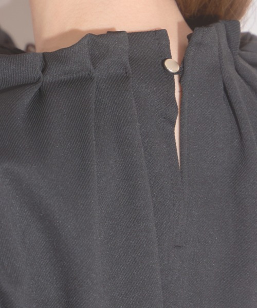 tocco closet(トッコ クローゼット)の「【ZOZO限定】ネックパールカルゼカットジョーゼット2WAYスリーブブラウス(シャツ/ブラウス・レディース・グレー/ブラック/ベージュ・M)」の22枚目の写真