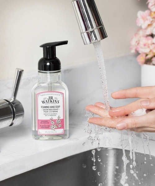 entre square（アントレスクエアー）の「J.R.WATKINS / フォーミングハンドソープ  チェリーブロッサム（ハンドソープ・レディース・ホワイト・ONE SIZE）」の3枚目の写真