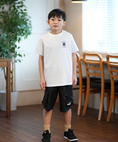 RVCA(ルーカ)の「RVCA/ルーカ KIDS POSTING RVCA ST キッズ Tシャツ BF045-P85(Tシャツ/カットソー・キッズ・ブラック/ホワイト・130cm/150cm/160cm/140cm)」の4枚目の写真