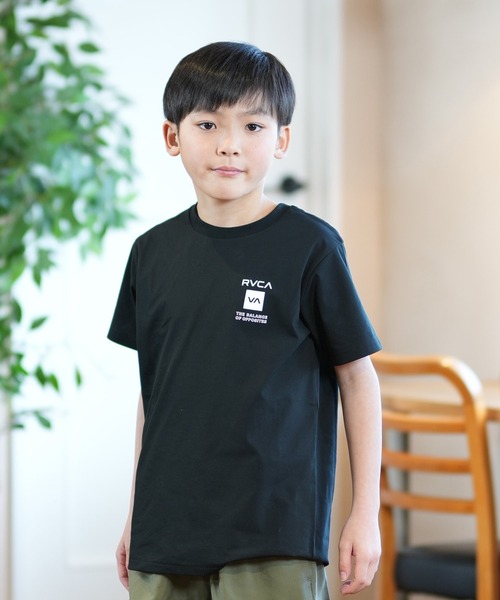 RVCA(ルーカ)の「RVCA/ルーカ KIDS POSTING RVCA ST キッズ Tシャツ BF045-P85(Tシャツ/カットソー・キッズ・ブラック/ホワイト・130cm/150cm/160cm/140cm)」の15枚目の写真