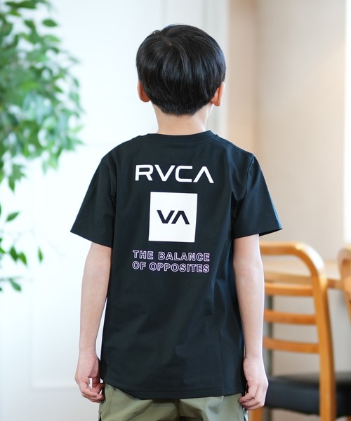 RVCA(ルーカ)の「RVCA/ルーカ KIDS POSTING RVCA ST キッズ Tシャツ BF045-P85(Tシャツ/カットソー・キッズ・ブラック/ホワイト・130cm/150cm/160cm/140cm)」の14枚目の写真