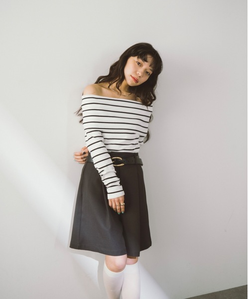 DRWCYS(ドロシーズ)の「タックハーフスラックス(その他パンツ・レディース・グレー/ベージュ・SMALL/MEDIUM)」の16枚目の写真