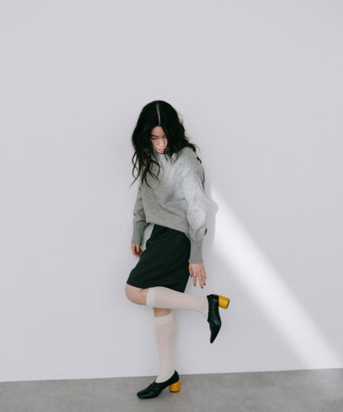 DRWCYS(ドロシーズ)の「タックハーフスラックス(その他パンツ・レディース・グレー/ベージュ・SMALL/MEDIUM)」の4枚目の写真