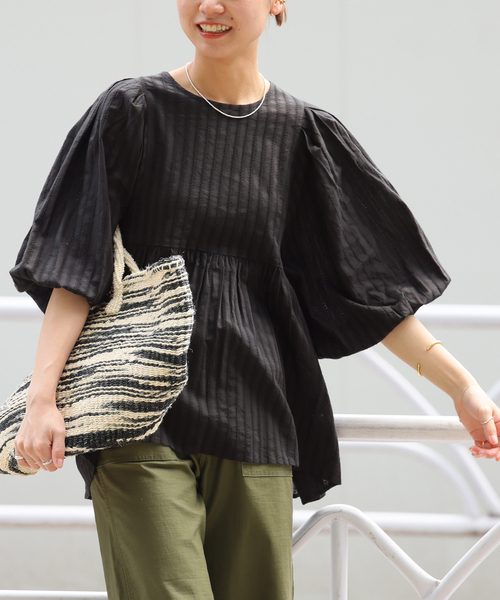 JOURNAL STANDARD relume(ジャーナルスタンダード レリューム)の「《追加》ドビーパフスリーブブラウス(シャツ/ブラウス・レディース・ブラック/ホワイト・FREE)」の8枚目の写真